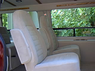 seat1.jpg (18550 bytes)